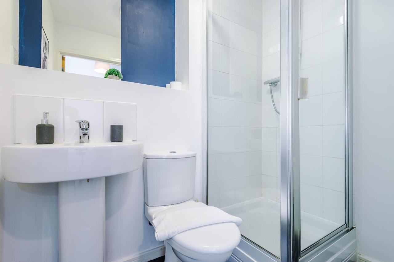 2 Bed Apartment With Balcony Private Parking Near Etihad Stadium, Coop Live Manchester Exterior photo